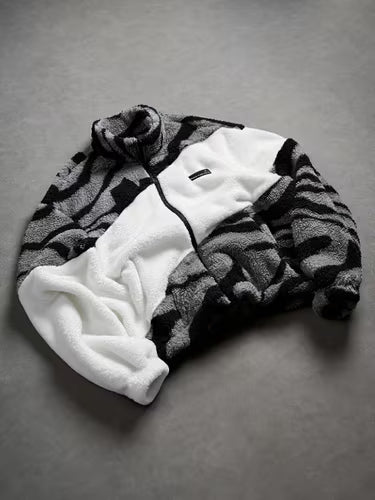 SYVIS BLACK AND WHITE FUR SWEARSHIRT©️
